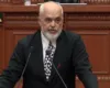 ‘Shqiptarët do ua japin ballit’, Rama debat me opozitën në orët e para të mëngjesit: Ju përzënë nga protesta-amanet mushkat…