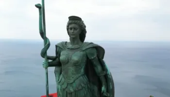 Shtatorja e Teutës ilire në Lezhë, vepra u financua nga qytetarët, nismë e gazetarit Marin Mema!