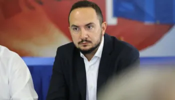 “SHTETI PËRBALLË BANDAVE”/ Salianji ngre akuza të forta ndaj qeverisë