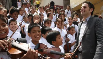 Sinfonía por el Perú, një projekt që bashkon artin, edukimin dhe komunitetin