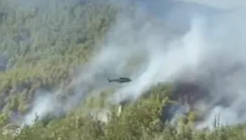 Situata me zjarret në Frakull të Fierit, 90 efektivë në terren dhe ndërhyrje nga ajri, Air Tractor në ‘aksion’