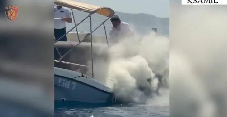 Skafi shpërthen në flakë te “Pema e Thatë” në Ksamil, shpëtohen 4 turistët gjermanë!