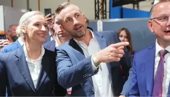 Spaho: Fashistë janë këta që protestojnë në Tiranë dhe duan të rrëzojnë qeverinë legjitime nëpërmjet rrugës dhe revolucionit dhe që Sali Berisha i mbështet…