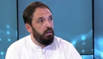 “Specialja kriminalizoi procesin!”- Analisti kosovar paralajmëron: Pa ikur Kurti nga pushteti, beteja në Hagë është e humbur!