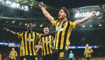 Stavro Pilo debuton në Ligën e Kampionëve, Strakosha “zhduket” në fitoren e AEK-ut