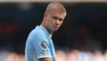 Super Haaland! City merr tre pikët në derbin e madh
