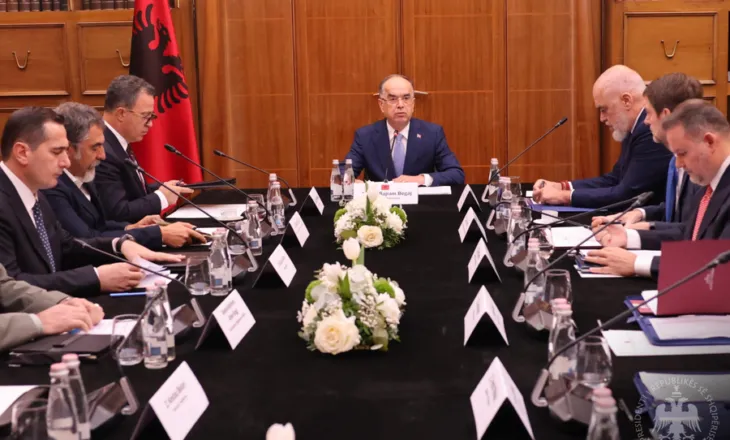 SYRI TV/ Begaj mbledh këshillin e Sigurisë Kombëtare, asnjë diskutim për kompromentimin e SHISH! Ul Ramën përballë Spahos