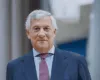 Tajani: Italia nuk është në luftë, por BE-ja duhet të forcojë misionin detar në Detin e Kuq
