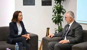 Takimi në Tiranë, ambasadorja e BE-së dhe Ministri i Drejtësisë diskutojnë reformën dhe integrimin