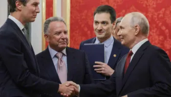 Takimi Trump-Putin: Emisarët amerikanë dhe presidenti rus diskutojnë hapat për t’i dhënë fund konfliktit ukrainas
