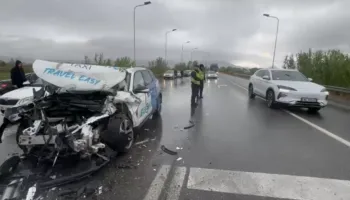 Taksia përplaset me autobusin në Lezhë – Shkodër, plagosen tre persona