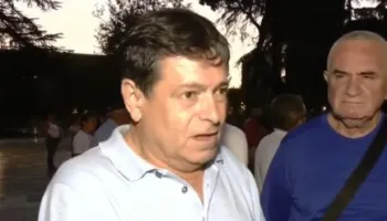“Të çlirojmë Shqipërinë nga mafia e korrupsionit!”- Profesori Lush Susaj: Dorëheqja e Ramës i hap rrugë pluralizmit dhe demokracisë