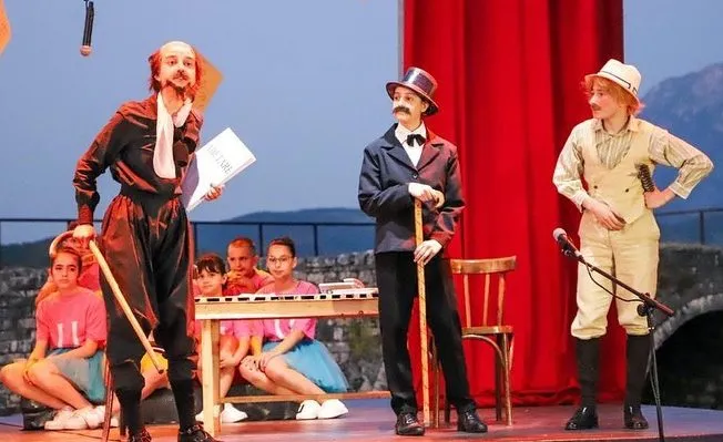 Teatri Kombëtar mbyll sezonin artistik, 95 shfaqje dhe mbi 20 mijë bileta të shitura