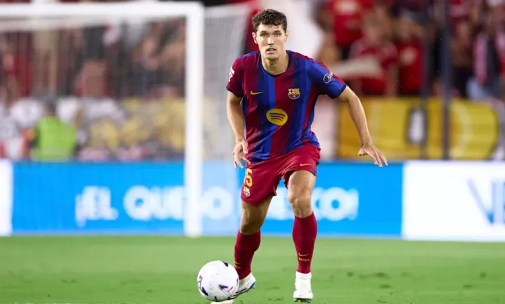 Telashe te Barcelona, trajneri Hansi Flick humbet për disa javë mbrojtësin titullar pas dëmtimit