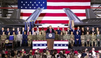 Tensionet zhvendosen në hapësirë, Amerika pranon se ka vendosur armë në orbitë
