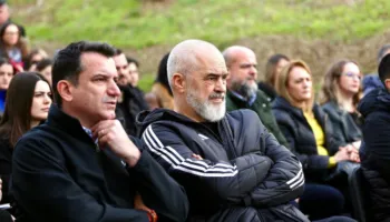 “Tirana me kokë të prerë” / Rama reagon pas vendimit për Veliajn: Kalvar unik në Europë! Kryetari i pagëzuar nga GJK nuk mund të lëvizë nga qelia