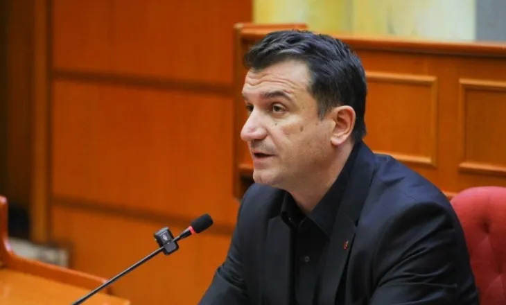 “Tirana s’mund t’ua japë dot lirinë, por mund t’i nderojë”- Veliaj i propozon nga burgu Këshillit Bashkiak titullin ‘Qytetar Nderi’ për liderët e UÇK: Vendimi më tronditi