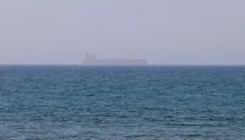 Tjetër sulm në Ngushticën e Hormuzit, goditet tankeri nga një predhë, 2 të plagosur