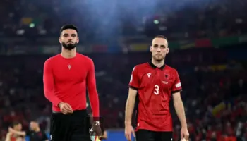 Trajneri i Genoas e tepron me talentin e Shqipërisë, Mario Mitaj nuk po luan një minutë në Serie A