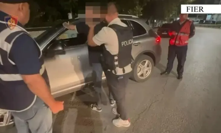 Transportonte 4 lingota floriri dhe shuma me para cash në “Porsche”, arrestohet 30-vjeçari në Roskovec!