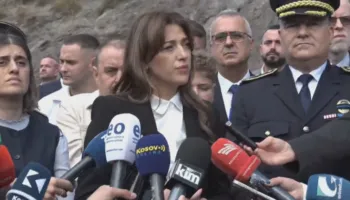 Tre vite pas sulmit terrorist, Kosova nderon me monument heroin Afrim Bunjaku, Haxhiu: Veriu frymon lirshëm!