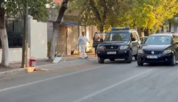 Tronditet Shkodra! 25-vjeçari qëllon me armë zjarri babë e bir, i riu ndërron jetë në spital (Emrat)