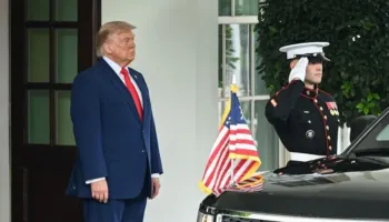 Trump i kërkon Rezervës Federale të ‘bëhet e zgjuar’, të ulë normat e interesit