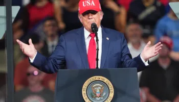 Trump kërcënon BE-në me tarifa pas afrimit me Kanadanë: Mund të ndalojmë tregtinë!