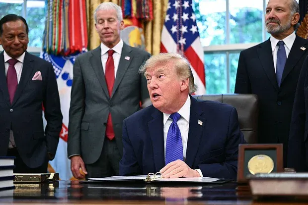 Trump “ngre në qiell” homologun kinez Xi Jinping: Respektues dhe i shkëlqyer