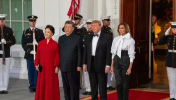 Trump pranon ftesën e Xi për të vizituar Kinën në nëntor