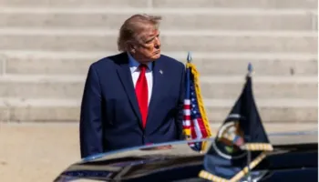 Trump refuzoi planin 7-ditor të Iranit për hapjen e Hormuzit, ç’ndodh më tej?