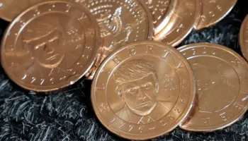 Trump shfaqet në monedhën e re amerikane