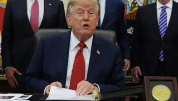 Trump zbulon marrëveshje aksionesh me vlerë miliona dollarë në industrinë e teknologjisë dhe Inteligjencës Artificiale!