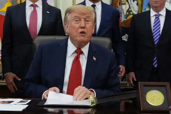 Trump zbulon marrëveshje aksionesh me vlerë miliona dollarë në industrinë e teknologjisë dhe Inteligjencës Artificiale!