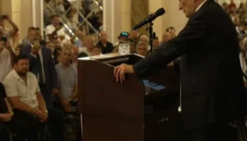 Tubim kundër Berishës në SHBA, protestuesi: Është ‘non grata’ për shqiptarët e Amerikës, jemi sulmuar e kërcënuar