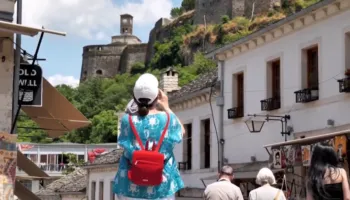 Turizmi në vjeshtë, mediat italiane: Vizitoni Shqipërinë!
