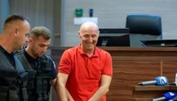 U arrestua me akuzën e spiunazhit për llogari të Serbisë, Fatmir Sheholli del para gjykatës në Kosovë: Jam i pafajshëm!
