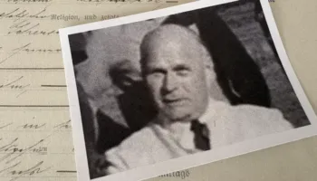 U fsheh nga frika e gjakmarrjes shqiptare/ Historia tronditëse e një krimineli lufte: Abuzoi barbarisht me fëmijët