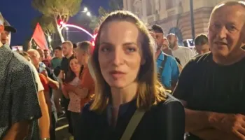 U largua nga PS-ja/ Koçeku paralajmëron: Zëri i protestuesve do të hyjë në Kuvend