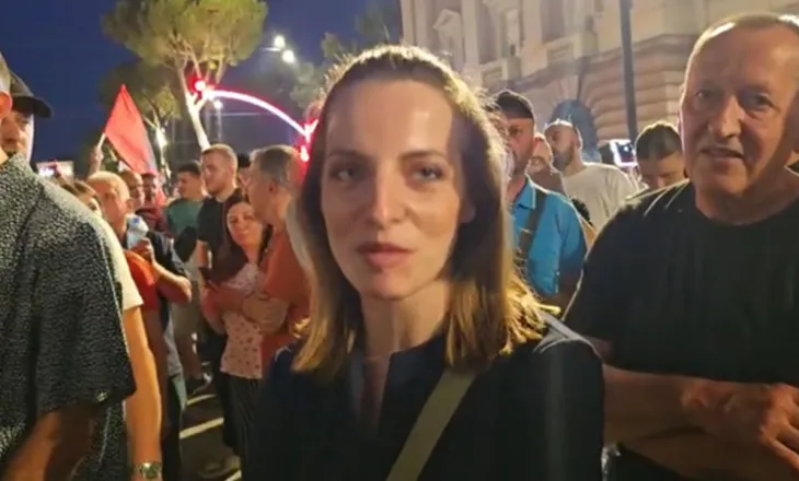 U largua nga PS-ja/ Koçeku paralajmëron: Zëri i protestuesve do të hyjë në Kuvend