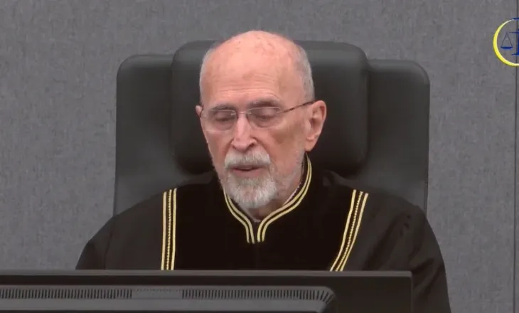 “U vërtetua arrestimi i paligjshëm i së paku 385 personave”, gjyqatari Smith: Anëtarë të UÇK-së i dhunuan brutalisht…