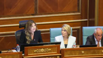 U zgjodh kryetare e Kuvendit, Albulena Haxhiu shtyn seancën konstituive për të premten