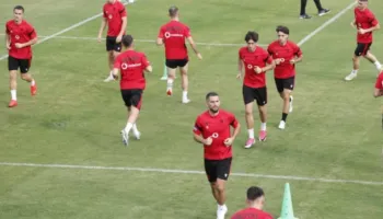 UEFA Nation League/ Kuqezinjtë nisin përgatitjet, Kombëtarja zhvillon seancën e parë stërvitore përpara ndeshjes me Bjellorusinë