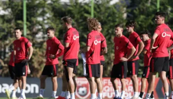 UEFA Nations League / Kombëtarja stërvitet me grupin e plotë, përgatitjet në “Shtëpinë e Futbollit”