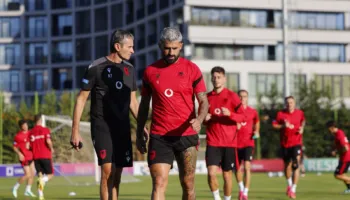 UEFA Nations League / Kombëtarja vijon përgatitjet, shqetësojnë 2 lojtarë