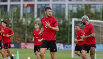 UEFA Nations League / Kombëtarja zhvillon stërvitjen e parë, Qefalija zëvendëson Pajazitin e dëmtuar