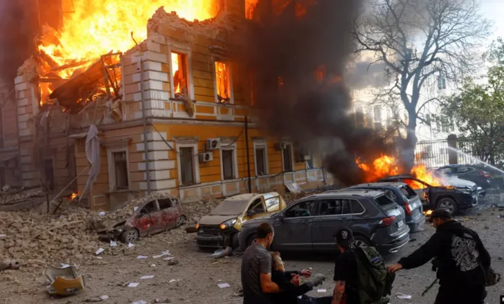 Ukraina raporton bombardime vdekjeprurëse ruse në Kiev, Harkiv dhe Dnjepër