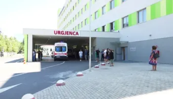Vapa e zgjatur godet të sëmurët kronikë, mjekët tregojnë kur temperaturat e larta bëhen urgjencë për pacientët neurologjikë