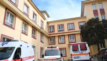 Vdekja e 36-vjeçares shtatzënë, nën hetim tre mjekë në maternitetin e Pogradecit (Emrat)