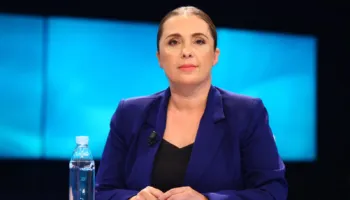 Vetëdorëzimi i Vlora Hysenit, gazetarja Hoxha: Ishte në Azerbajxhan për një takim, BKH i trokiti në derë, por…